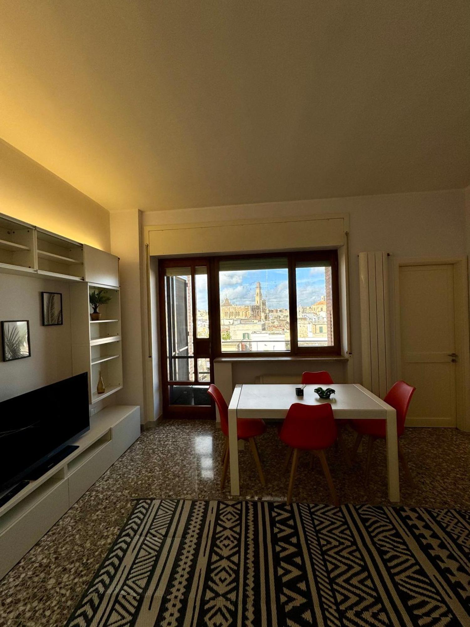 4 Balconi House- Appartamento Moderno A Lecce Exterior foto